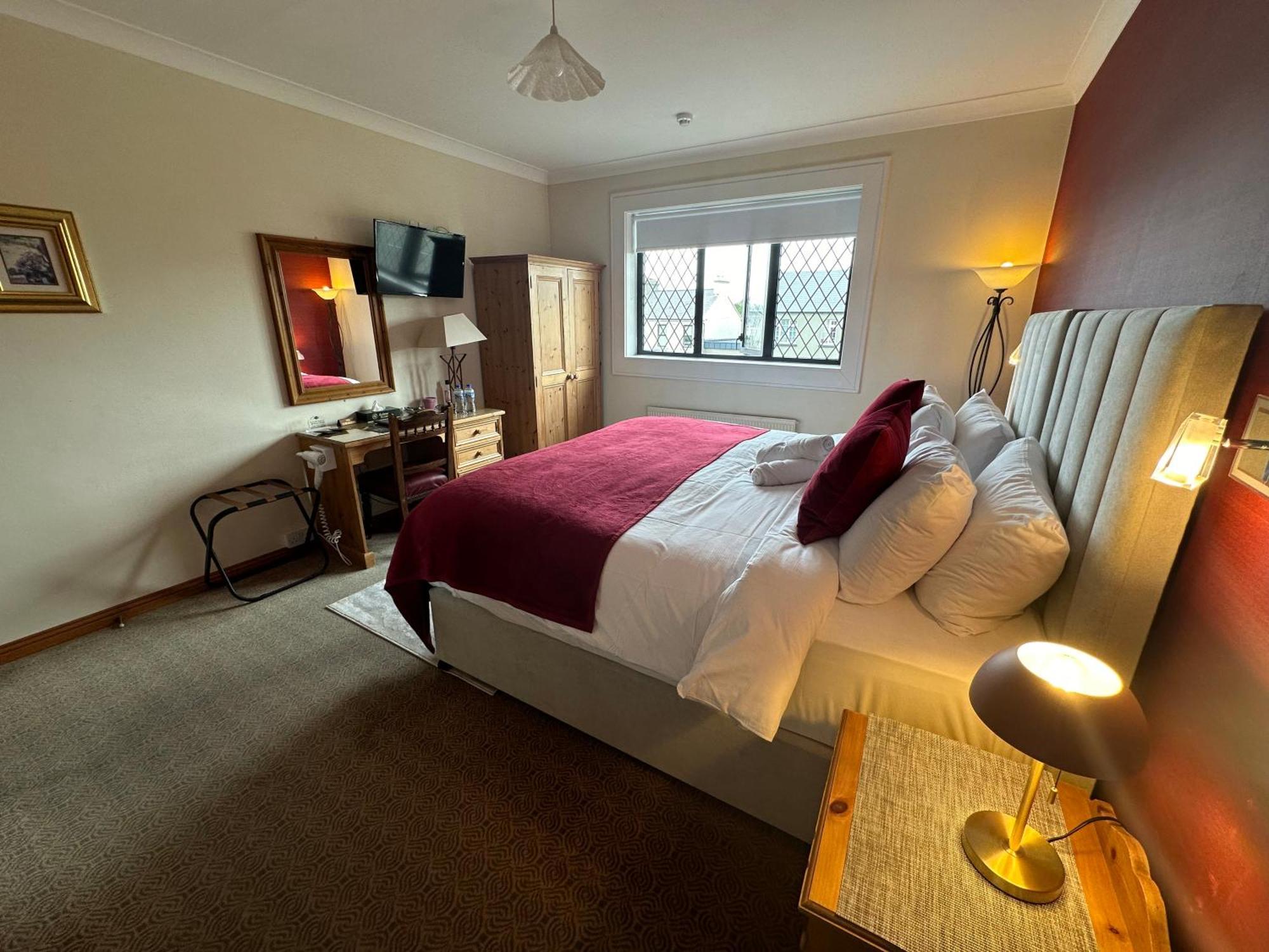 Superior Zimmer mit Kingsize-Bett